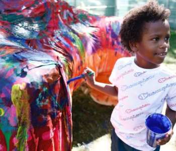 child painting color statue